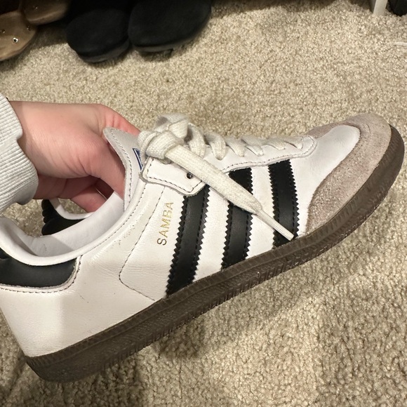 Adidas Women’s Sambas White - Picture 2 of 4